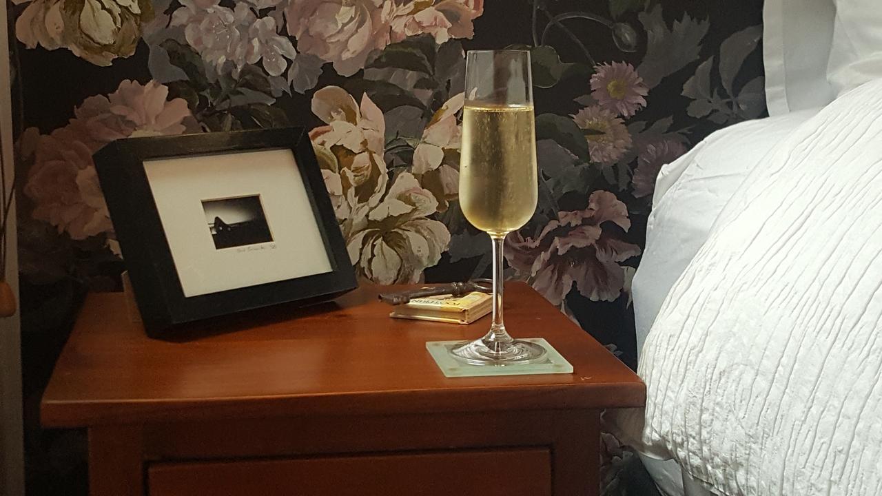Bed and Breakfast Sequoia Steps New Plymouth Esterno foto